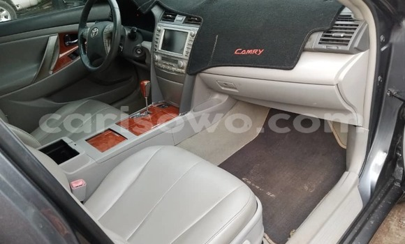 Ra Àlòkù Toyota Camry Black Ọkọ̀ in Cotonou ni Benin Ra Àlòkù Toyota Camry Black Ọkọ̀ in Cotonou ni Benin