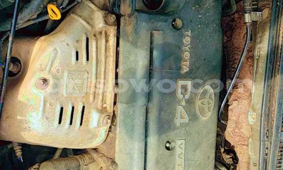 Sayi Na hannu Toyota Avensis Azurfa Mota in Cotonou a Benin Sayi Na hannu Toyota Avensis Azurfa Mota in Cotonou a Benin