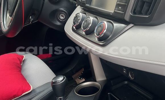 Acheter Occasion Voiture Toyota RAV4 Rouge à Cotonou, Benin Acheter Occasion Voiture Toyota RAV4 Rouge à Cotonou, Benin