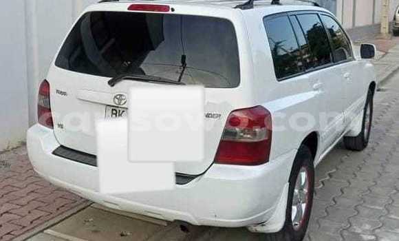 Ra Àlòkù Toyota Highlander funfun Ọkọ̀ in Cotonou ni Benin Ra Àlòkù Toyota Highlander funfun Ọkọ̀ in Cotonou ni Benin