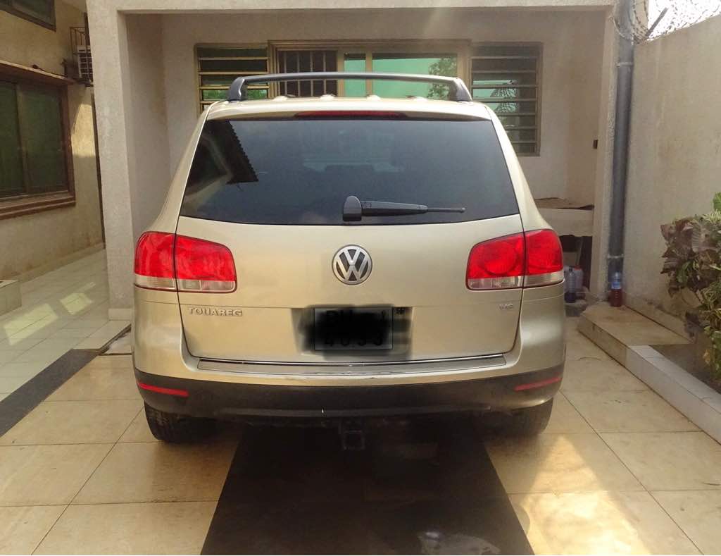 Buy used volkswagen touareg beige car in cotonou in benign - carisowo