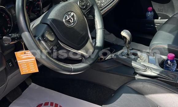 Ra Àlòkù Toyota RAV4 funfun Ọkọ̀ in Cotonou ni Benin Ra Àlòkù Toyota RAV4 funfun Ọkọ̀ in Cotonou ni Benin