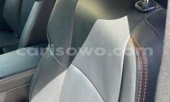 Ra Àlòkù Toyota RAV4 funfun Ọkọ̀ in Cotonou ni Benin Ra Àlòkù Toyota RAV4 funfun Ọkọ̀ in Cotonou ni Benin