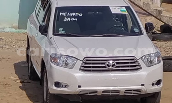 Buy Used Toyota Highlander White Car in Cotonou in Benign