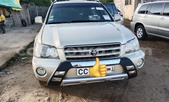 Buy Used Toyota Highlander Silver Car in Cotonou in Benign