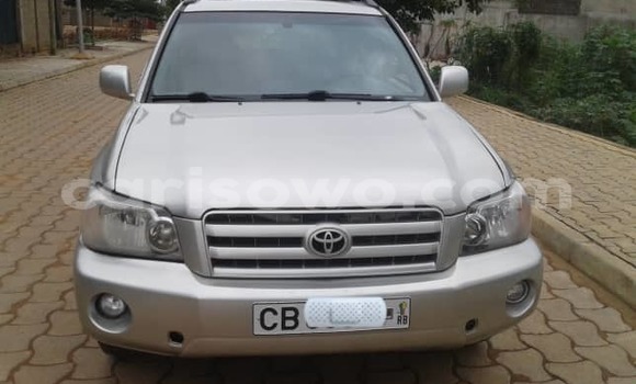 Sayi Na hannu Toyota Highlander Azurfa Mota in Cotonou a Benin
