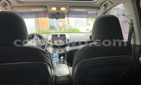 Acheter Occasion Voiture Toyota RAV4 Gris à Cotonou, Benin Acheter Occasion Voiture Toyota RAV4 Gris à Cotonou, Benin