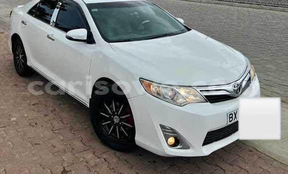 Sayi Na hannu Toyota Camry White Mota in Cotonou a Benin Sayi Na hannu Toyota Camry White Mota in Cotonou a Benin