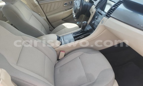 Sayi Na hannu Ford Taurus Azurfa Mota in Cotonou a Benin Sayi Na hannu Ford Taurus Azurfa Mota in Cotonou a Benin