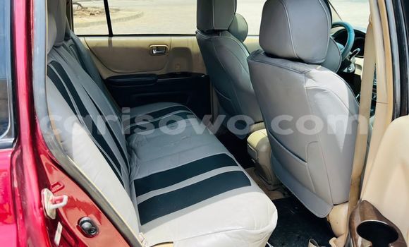 Acheter Occasion Voiture Toyota Highlander Rouge à Cotonou, Benin Acheter Occasion Voiture Toyota Highlander Rouge à Cotonou, Benin