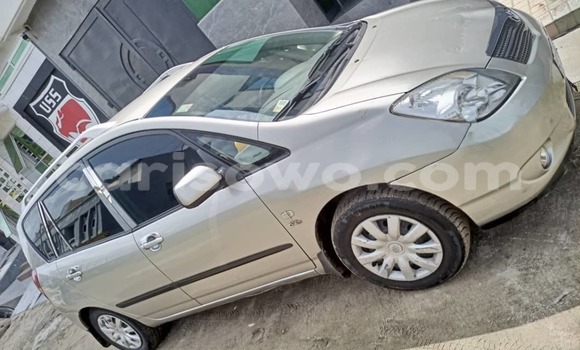 Acheter Occasion Voiture Toyota Corolla Verso Gris à Cotonou, Benin