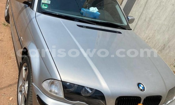 Ra Tuntun BMW E9 Silver Ọkọ̀ in Abomey Calavi ni Benin