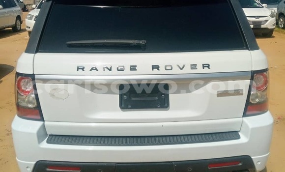 Sayi Na hannu Range Rover Evoque White Mota in Cotonou a Benin Sayi Na hannu Range Rover Evoque White Mota in Cotonou a Benin