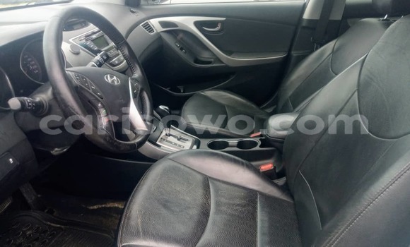 Acheter Occasion Voiture Hyundai Elantra Blanc à Cotonou, Benin Acheter Occasion Voiture Hyundai Elantra Blanc à Cotonou, Benin