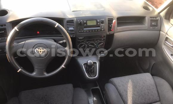 Acheter Occasion Voiture Toyota Corolla Verso Bleu à Cotonou, Benin Acheter Occasion Voiture Toyota Corolla Verso Bleu à Cotonou, Benin
