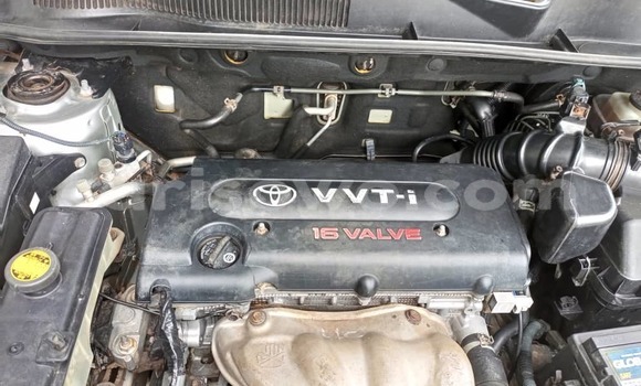 Sayi Na hannu Toyota RAV4 Azurfa Mota in Cotonou a Benin Sayi Na hannu Toyota RAV4 Azurfa Mota in Cotonou a Benin