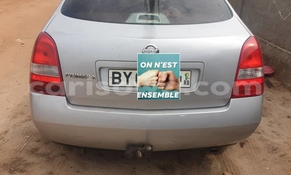 Sayi Na hannu Nissan Primera Azurfa Mota in Cotonou a Benin