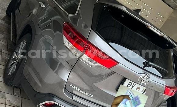 Acheter Occasion Voiture Toyota Highlander Gris à Cotonou, Benin Acheter Occasion Voiture Toyota Highlander Gris à Cotonou, Benin