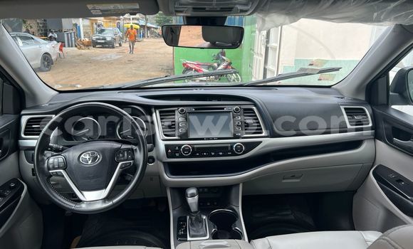 Acheter Occasion Voiture Toyota Highlander Gris à Cotonou, Benin Acheter Occasion Voiture Toyota Highlander Gris à Cotonou, Benin