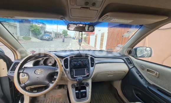 Sayi Na hannu Toyota Highlander Green Mota in Cotonou a Benin Sayi Na hannu Toyota Highlander Green Mota in Cotonou a Benin