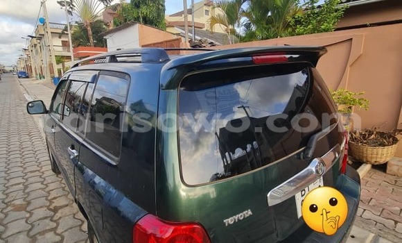 Sayi Na hannu Toyota Highlander Green Mota in Cotonou a Benin Sayi Na hannu Toyota Highlander Green Mota in Cotonou a Benin