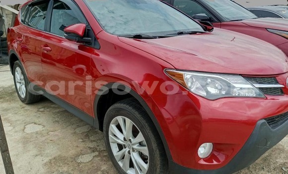 Sayi Na hannu Toyota RAV4 Red Mota in Cotonou a Benin Sayi Na hannu Toyota RAV4 Red Mota in Cotonou a Benin