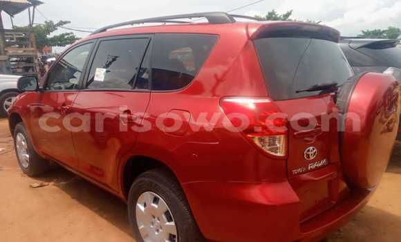 Acheter Occasion Voiture Toyota RAV4 Rouge à Cotonou, Benin Acheter Occasion Voiture Toyota RAV4 Rouge à Cotonou, Benin