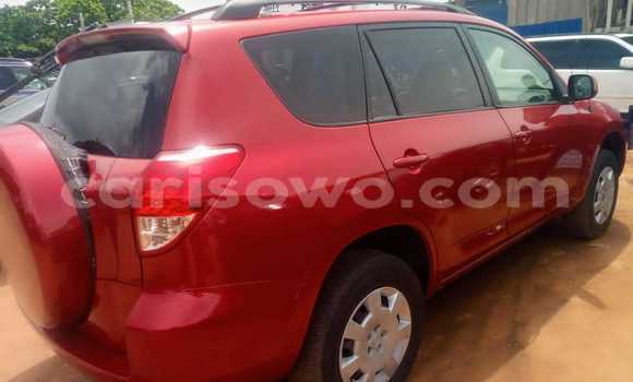 Acheter Occasion Voiture Toyota RAV4 Rouge à Cotonou, Benin Acheter Occasion Voiture Toyota RAV4 Rouge à Cotonou, Benin