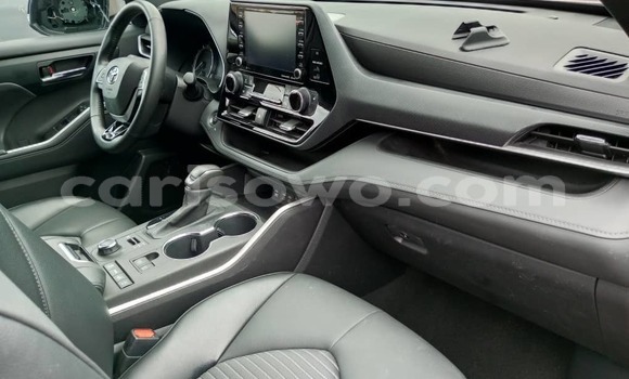 Sayi Sabo Toyota Highlander Red Mota in Cotonou a Benin Sayi Sabo Toyota Highlander Red Mota in Cotonou a Benin