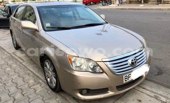 Ra Àlòkù Toyota Avalon Silver Ọkọ̀ in Cotonou ni Benin Ra Àlòkù Toyota Avalon Silver Ọkọ̀ in Cotonou ni Benin