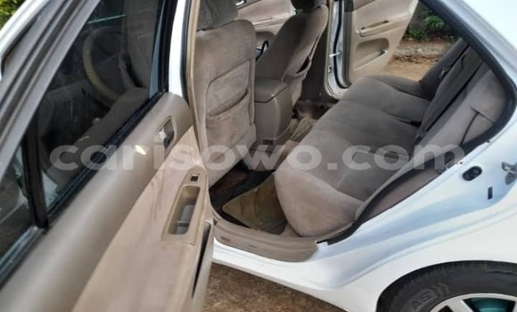 Sayi Na hannu Toyota Camry White Mota in Cotonou a Benin Sayi Na hannu Toyota Camry White Mota in Cotonou a Benin