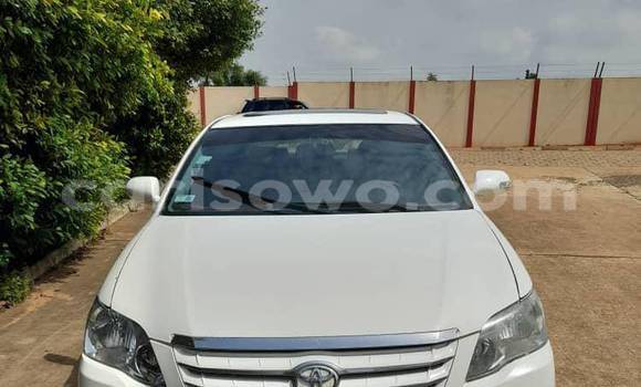 Buy Used Toyota Avalon White Car in Cotonou in Benign Buy Used Toyota Avalon White Car in Cotonou in Benign