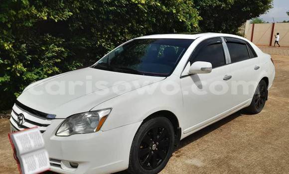 Buy Used Toyota Avalon White Car in Cotonou in Benign Buy Used Toyota Avalon White Car in Cotonou in Benign