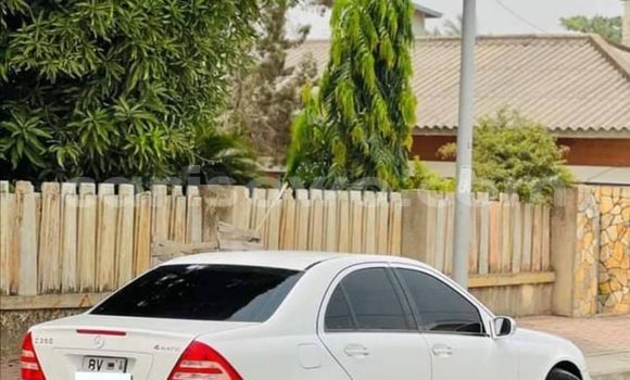 Acheter Occasion Voiture Mercedes-Benz C–Class Blanc à Cotonou, Benin