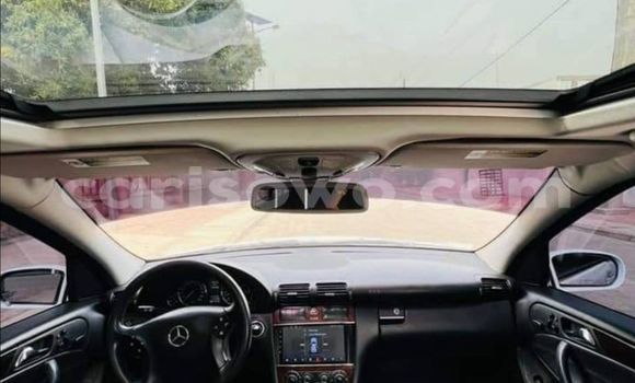 Sayi Na hannu Mercedes-Benz C–Class White Mota in Cotonou a Benin Sayi Na hannu Mercedes-Benz C–Class White Mota in Cotonou a Benin