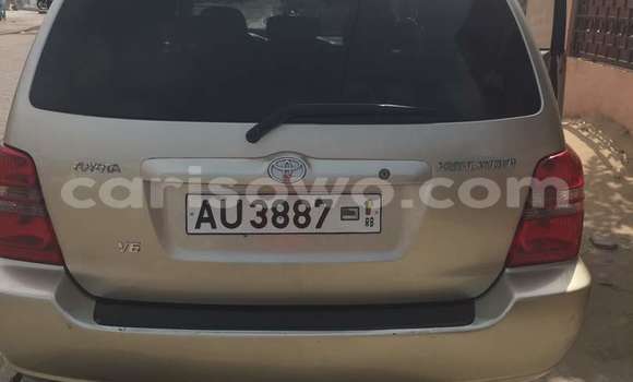 Acheter Occasion Voiture Toyota Highlander Beige à Cotonou, Benin Acheter Occasion Voiture Toyota Highlander Beige à Cotonou, Benin