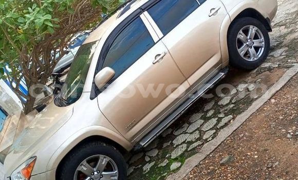 Sayi Na hannu Toyota RAV4 M Mota in Cotonou a Benin Sayi Na hannu Toyota RAV4 M Mota in Cotonou a Benin