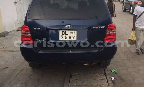 Acheter Occasion Voiture Toyota Highlander Bleu à Cotonou, Benin Acheter Occasion Voiture Toyota Highlander Bleu à Cotonou, Benin