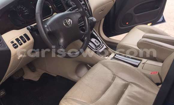 Acheter Occasion Voiture Toyota Highlander Bleu à Cotonou, Benin Acheter Occasion Voiture Toyota Highlander Bleu à Cotonou, Benin