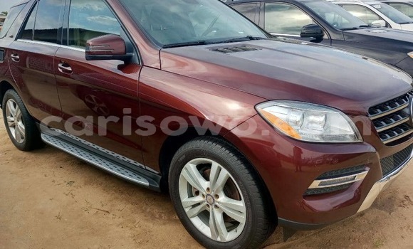 Sayi Na hannu Mercedes-Benz ML–Class Red Mota in Cotonou a Benin Sayi Na hannu Mercedes-Benz ML–Class Red Mota in Cotonou a Benin