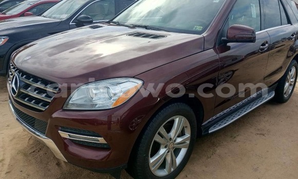 Sayi Na hannu Mercedes-Benz ML–Class Red Mota in Cotonou a Benin Sayi Na hannu Mercedes-Benz ML–Class Red Mota in Cotonou a Benin
