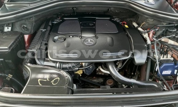 Sayi Na hannu Mercedes-Benz ML–Class Red Mota in Cotonou a Benin Sayi Na hannu Mercedes-Benz ML–Class Red Mota in Cotonou a Benin