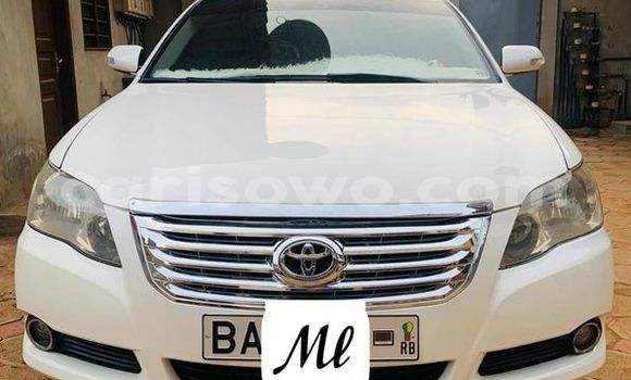 Sayi Na hannu Toyota Avalon White Mota in Cotonou a Benin Sayi Na hannu Toyota Avalon White Mota in Cotonou a Benin