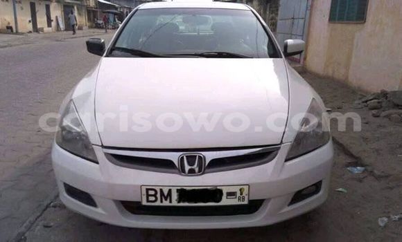 Acheter Occasion Voiture Honda Accord Blanc à Cotonou, Benin Acheter Occasion Voiture Honda Accord Blanc à Cotonou, Benin