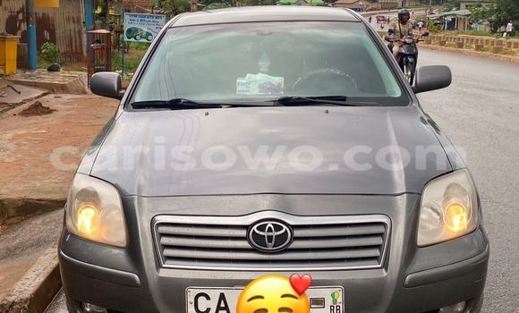 Sayi Na hannu Toyota Avensis Azurfa Mota in Cotonou a Benin