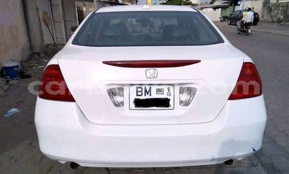 Acheter Occasion Voiture Honda Accord Blanc à Cotonou, Benin Acheter Occasion Voiture Honda Accord Blanc à Cotonou, Benin