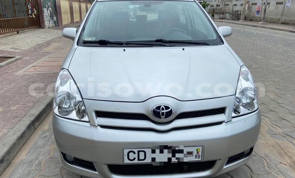 Buy Used Toyota Verso Silver Car in Cotonou in Benign