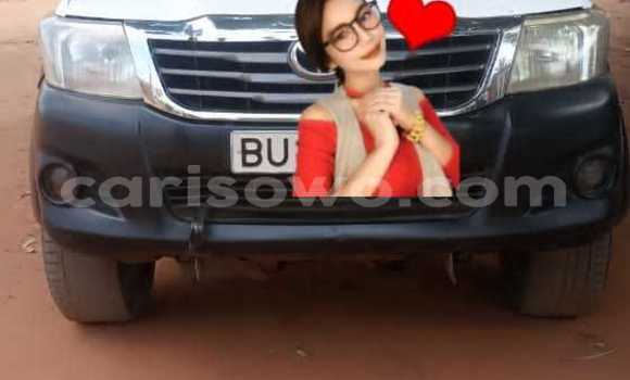 Acheter Occasion Voiture Toyota Hilux Blanc à Cotonou, Benin Acheter Occasion Voiture Toyota Hilux Blanc à Cotonou, Benin