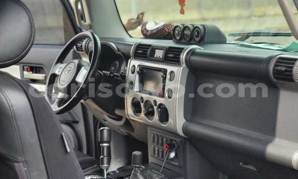 Acheter Occasion Voiture Toyota FJ Cruiser Marron à Cotonou, Benin Acheter Occasion Voiture Toyota FJ Cruiser Marron à Cotonou, Benin