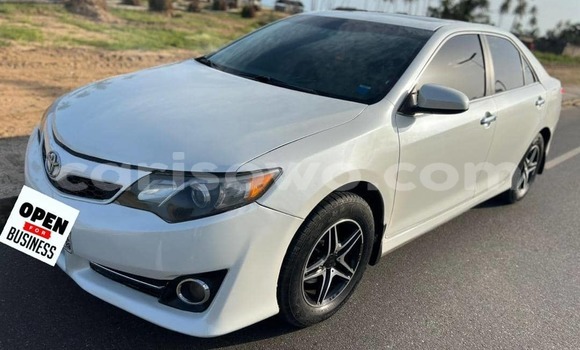 Acheter Occasion Voiture Toyota Camry Blanc à Cotonou, Benin Acheter Occasion Voiture Toyota Camry Blanc à Cotonou, Benin